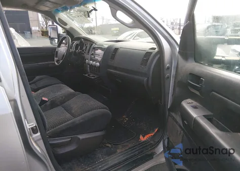 2010 Toyota Tundra Grade 5.7L V8 из США, поврежденный, VIN 5TFRY5F10AX094760